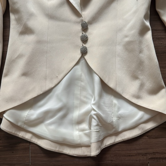 VINTAGE SILK STATEMENT BLAZER - Picture 9 of 16